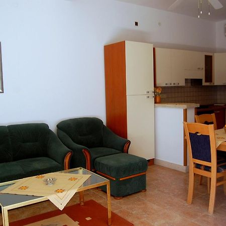 Apartments And Rooms Villa Mir Zaton  Room photo